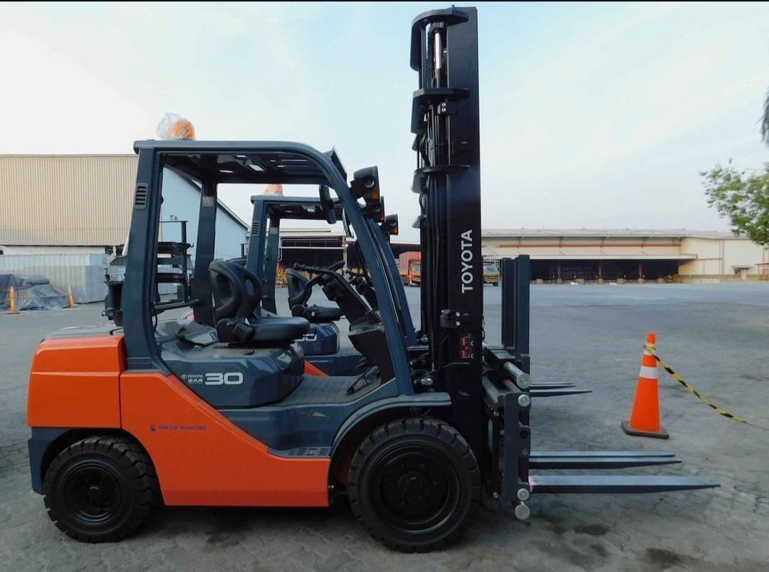Sewa Forklift Jakarta Utara – 0895-3403-90288
